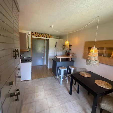 Le Jaillet Apartament